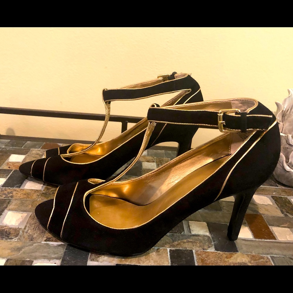 Nine West Black Suede Shoes With Gold Piping 10M